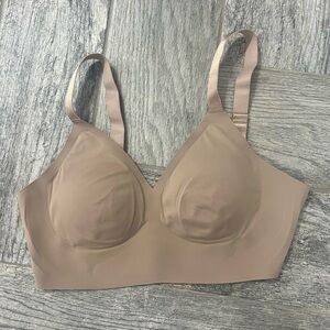 Seamless Tan Bra
